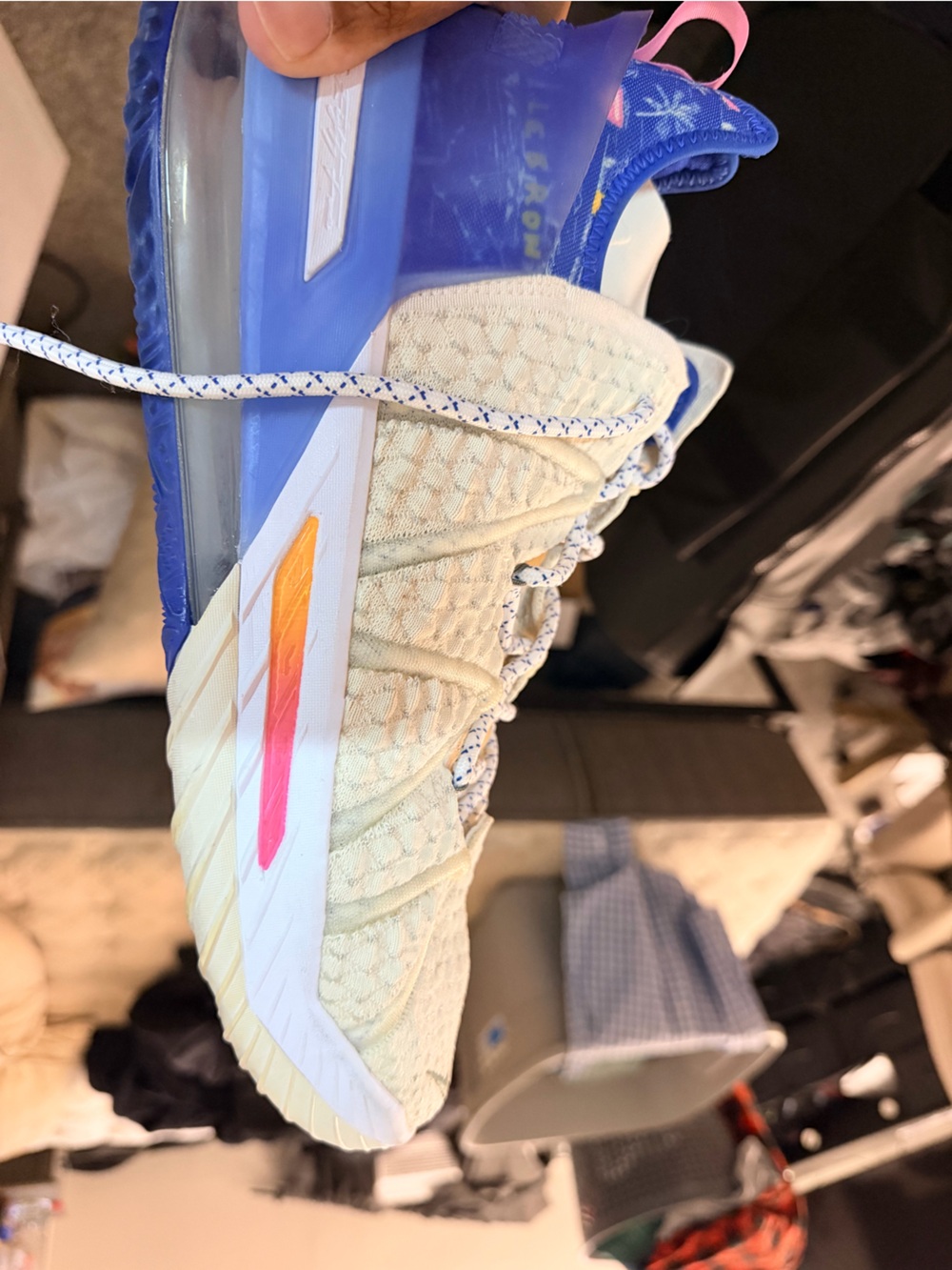 Nike LeBron 18